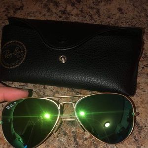 Green polarized Ray Ban aviators